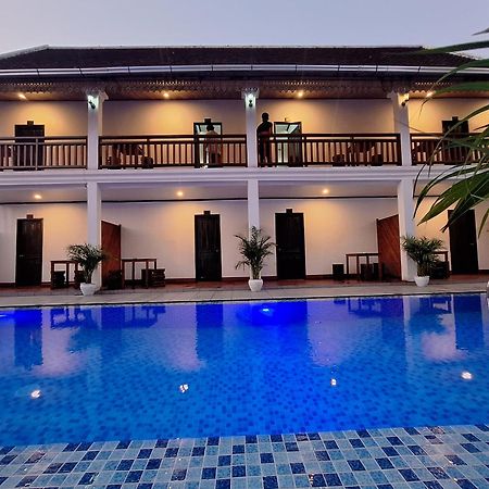 Luang Prabang Pavilion Hotel & Travel ภายนอก รูปภาพ