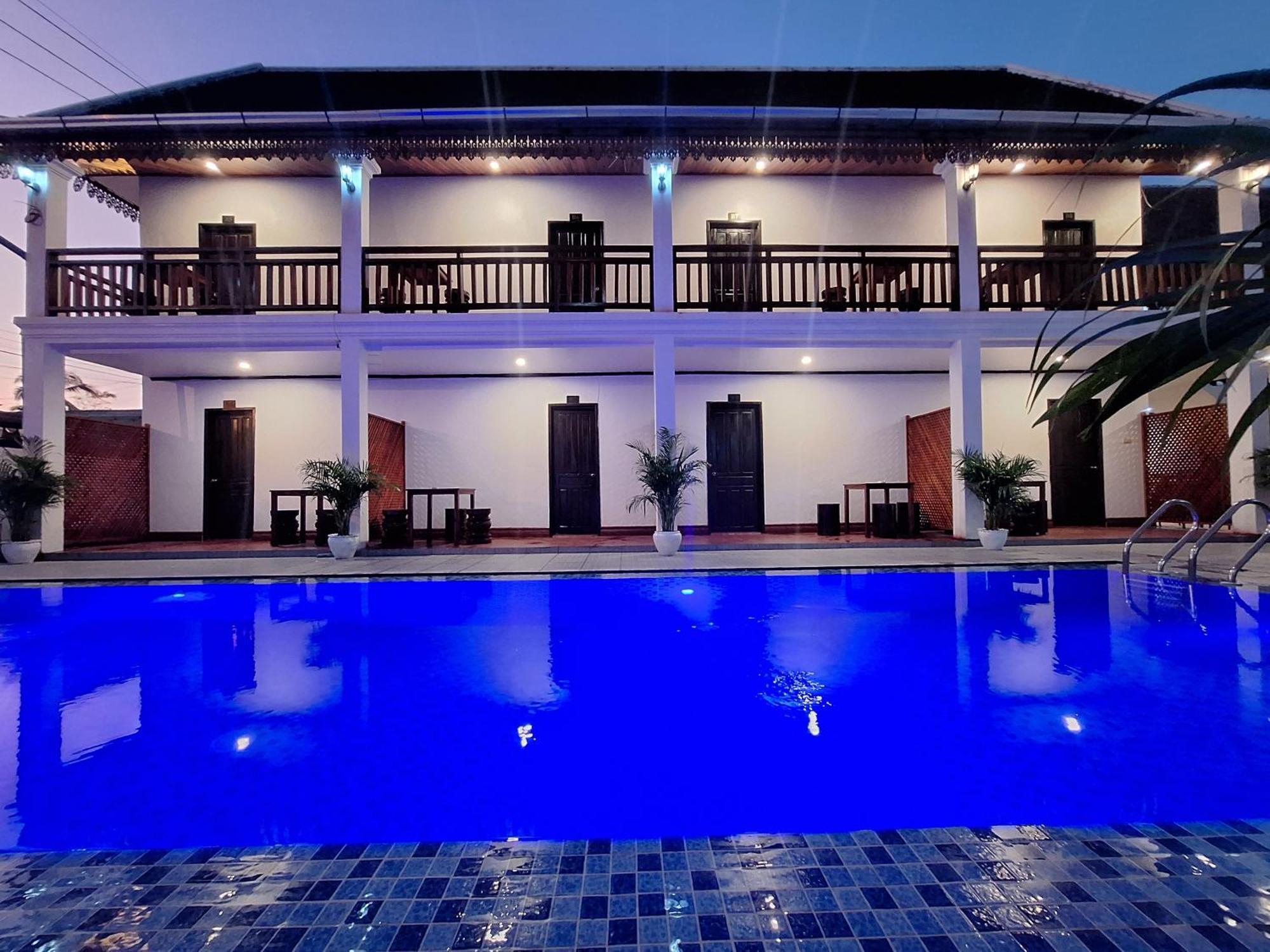 Luang Prabang Pavilion Hotel & Travel ภายนอก รูปภาพ