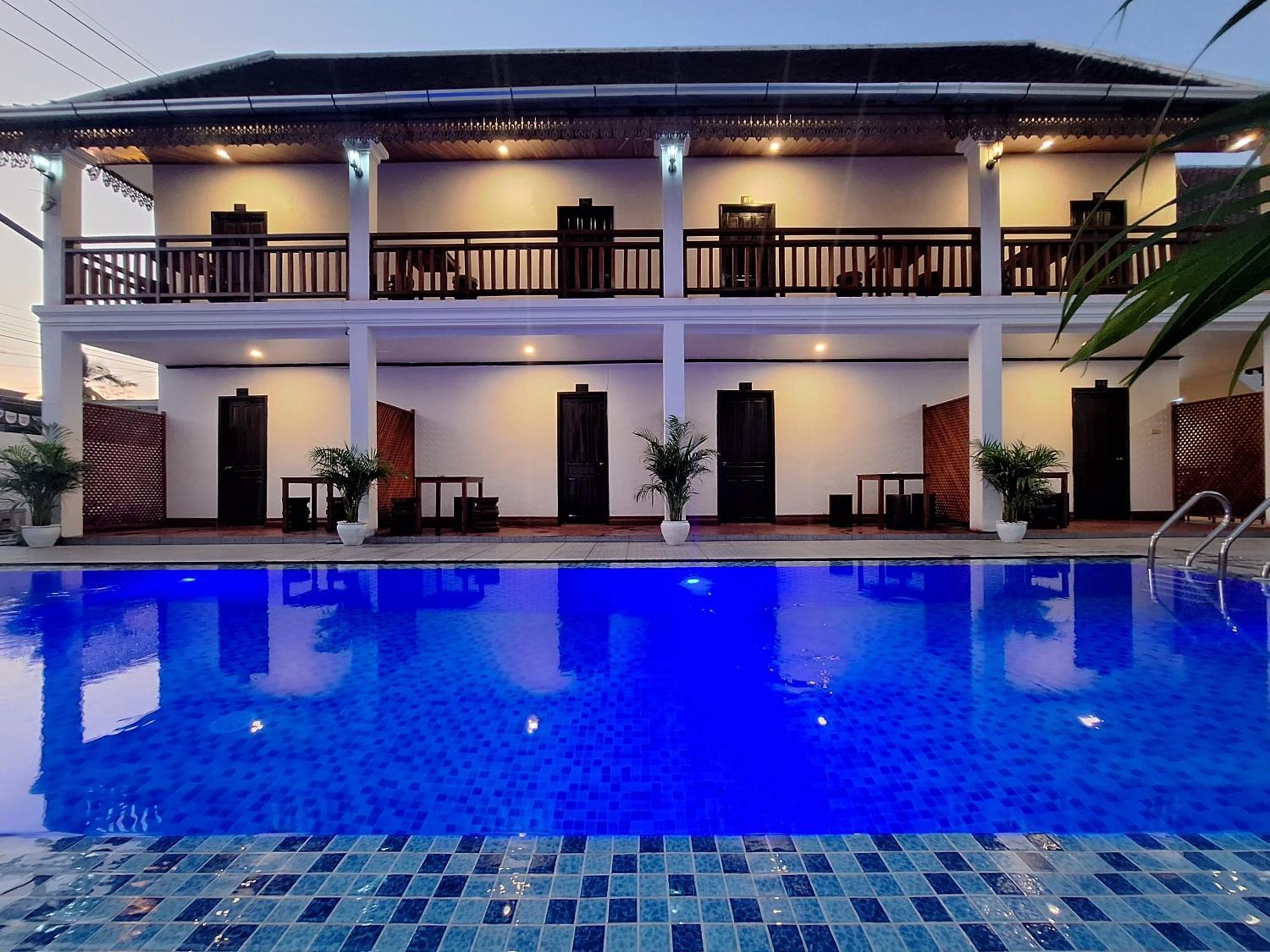Luang Prabang Pavilion Hotel & Travel ภายนอก รูปภาพ