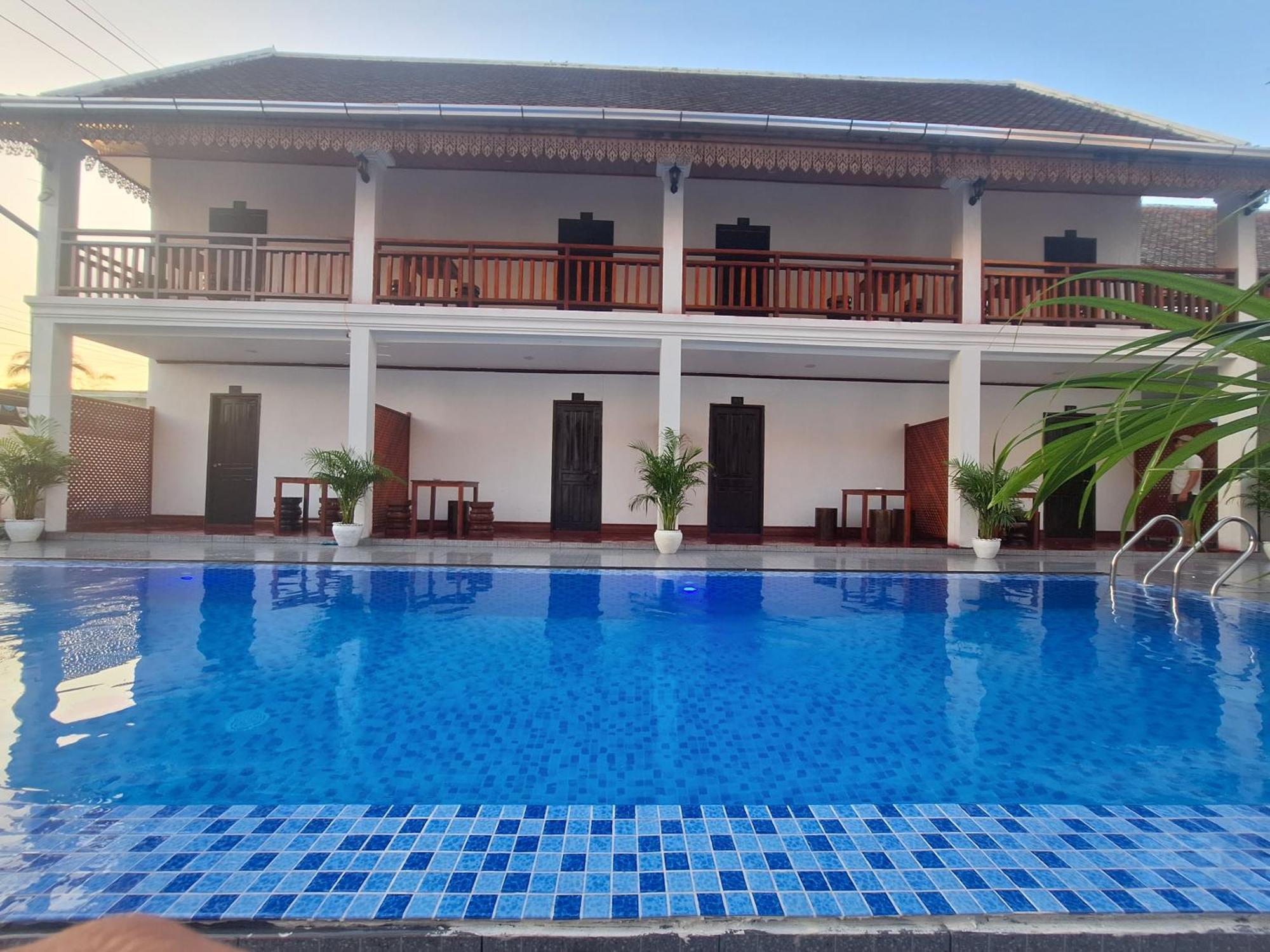 Luang Prabang Pavilion Hotel & Travel ภายนอก รูปภาพ