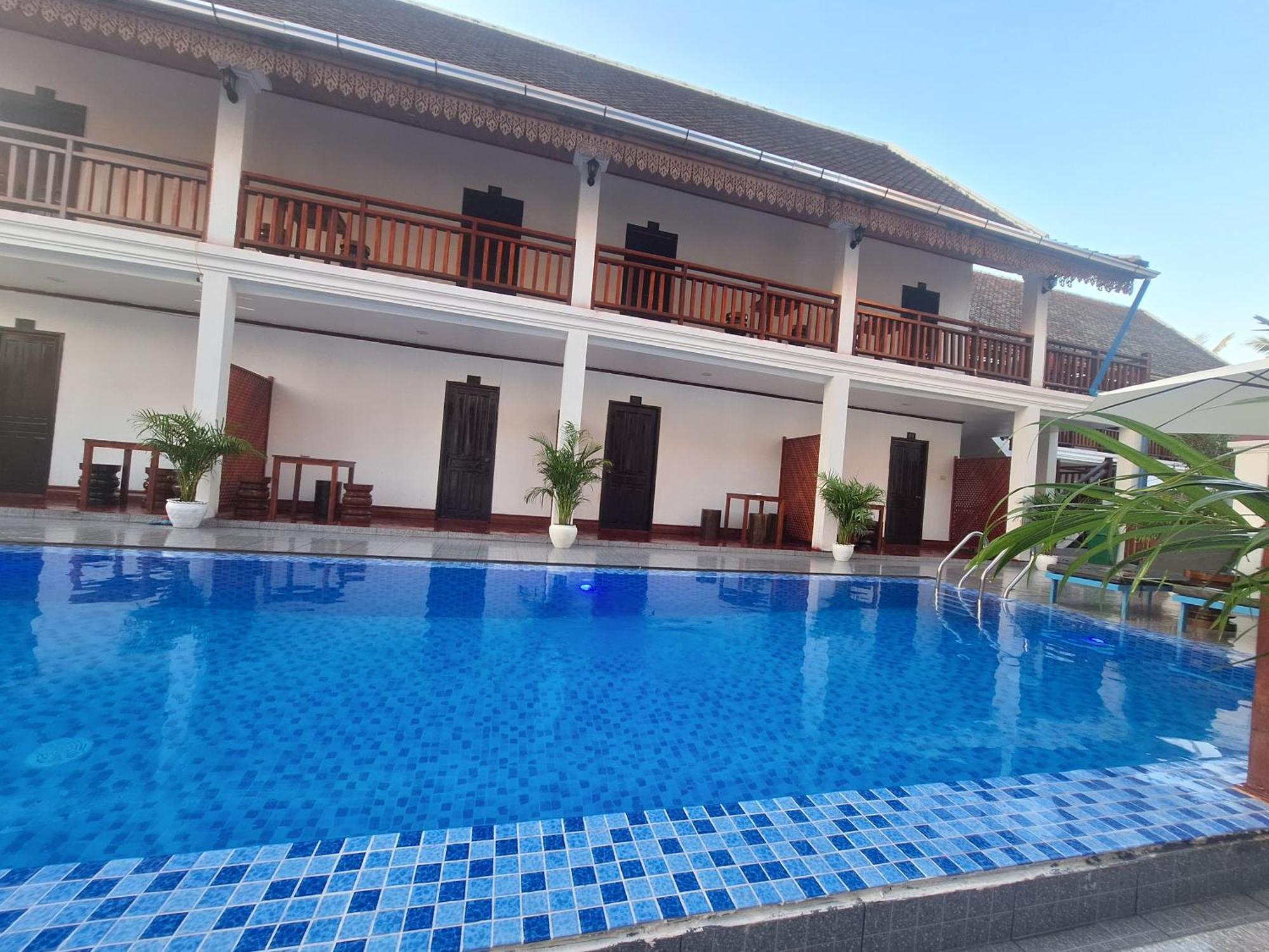 Luang Prabang Pavilion Hotel & Travel ภายนอก รูปภาพ
