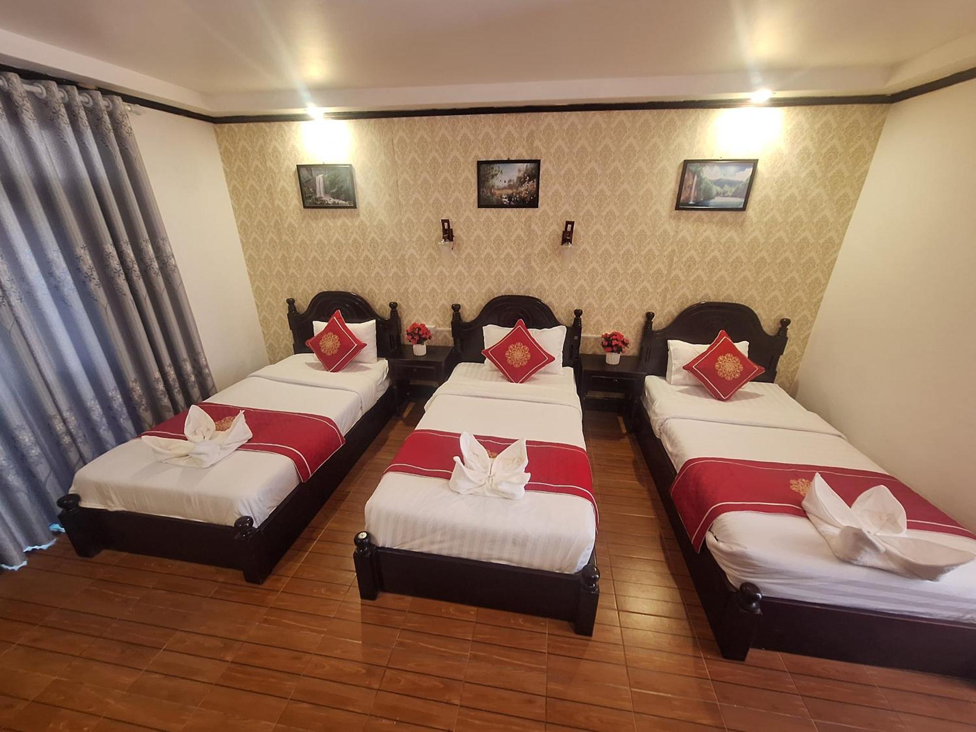 Luang Prabang Pavilion Hotel & Travel ภายนอก รูปภาพ