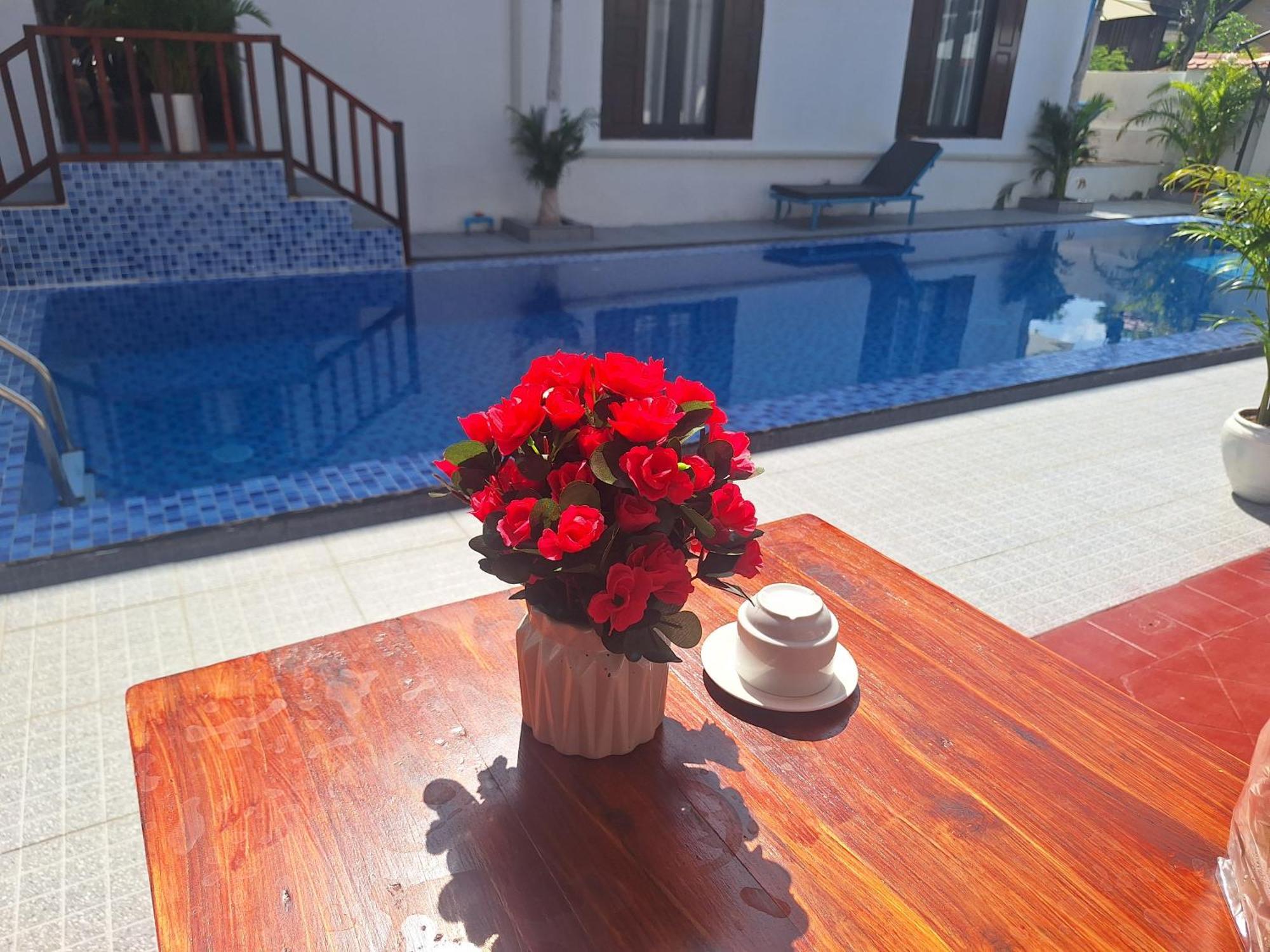 Luang Prabang Pavilion Hotel & Travel ภายนอก รูปภาพ