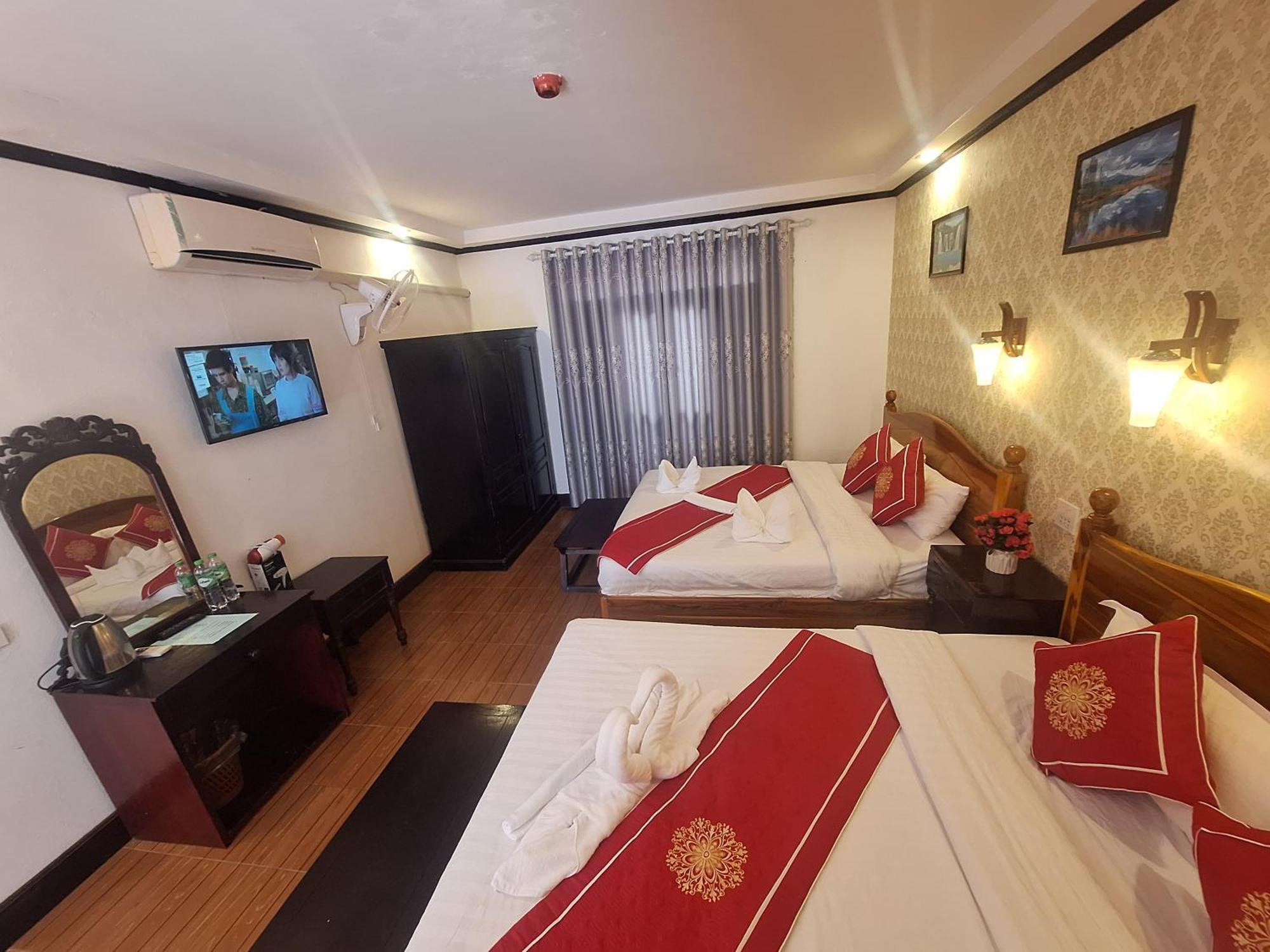 Luang Prabang Pavilion Hotel & Travel ภายนอก รูปภาพ