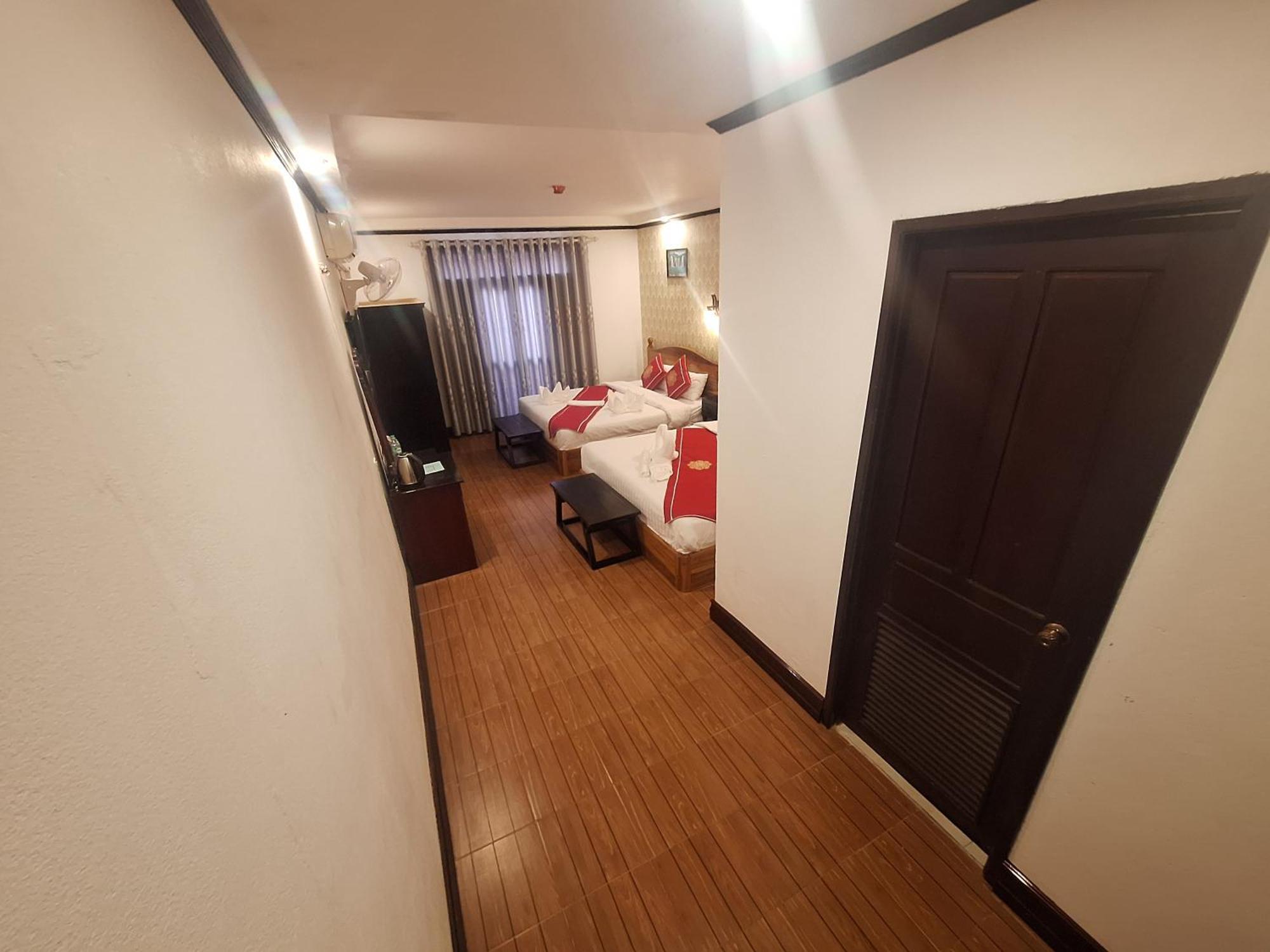 Luang Prabang Pavilion Hotel & Travel ภายนอก รูปภาพ