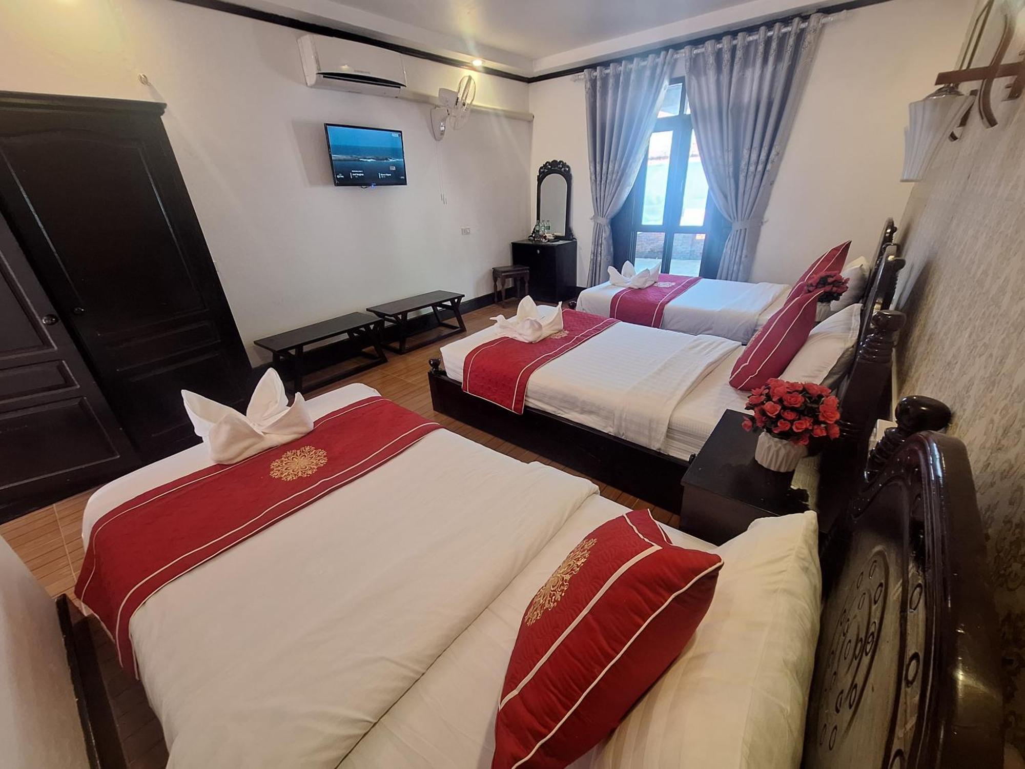 Luang Prabang Pavilion Hotel & Travel ภายนอก รูปภาพ