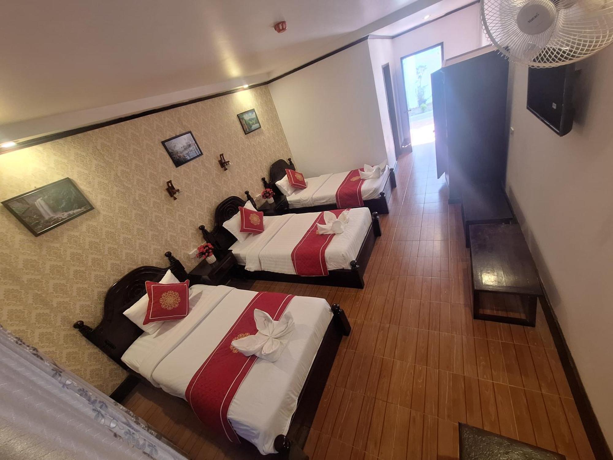 Luang Prabang Pavilion Hotel & Travel ภายนอก รูปภาพ