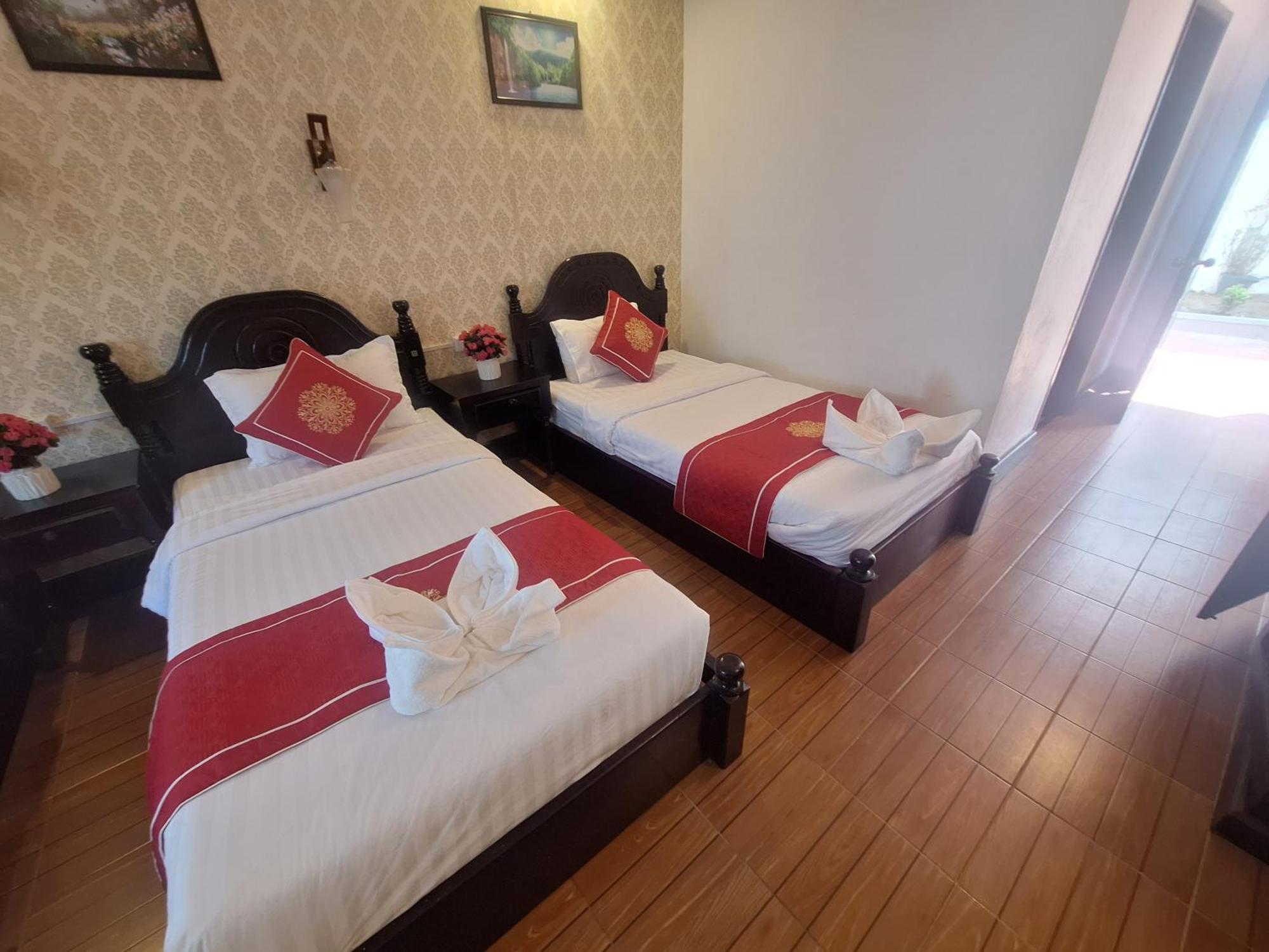 Luang Prabang Pavilion Hotel & Travel ภายนอก รูปภาพ