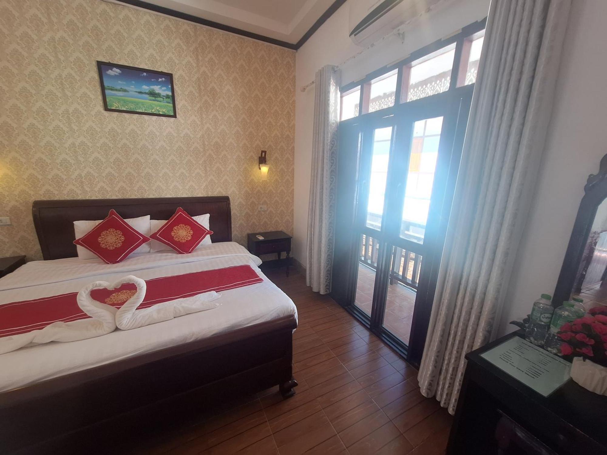 Luang Prabang Pavilion Hotel & Travel ภายนอก รูปภาพ